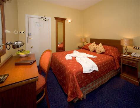 Old Waverley Hotel in Edinburgh - Room Deals, Photos & Reviews