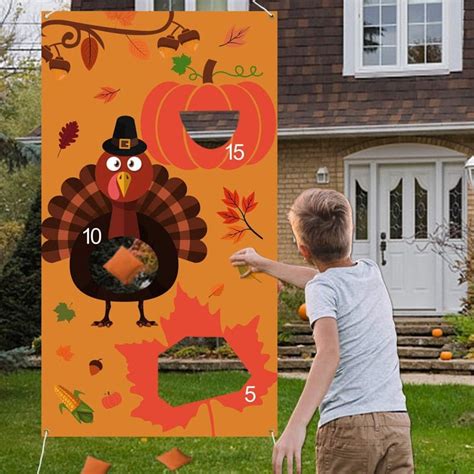 40 Best Thanksgiving Games for the Whole Family