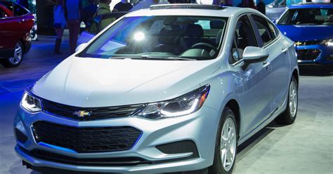 Review: Diesel strikes back with efficient, sporty Chevy Cruze