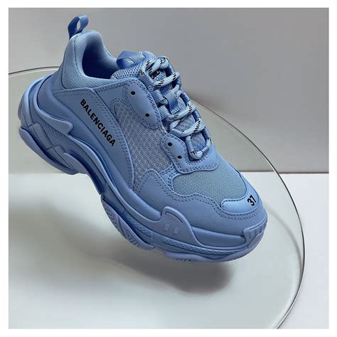 BALENCIAGA Triple S Sneaker | Balenciaga shoes, Trending shoes, Chunky ...