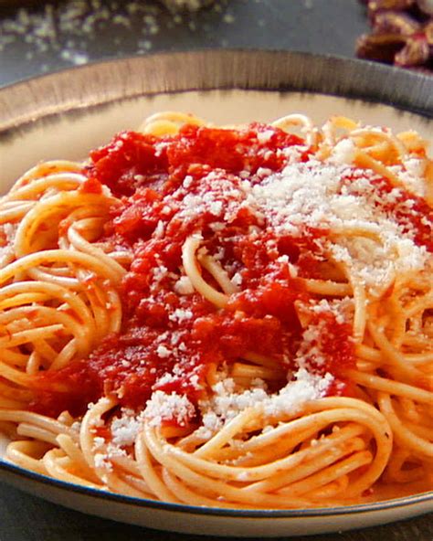 12 Classic Italian Pasta Recipes Everyone Should Know How to Make ...