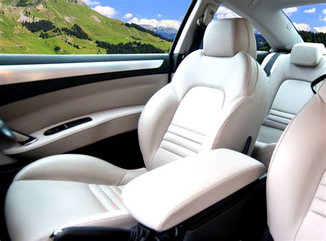 What’s Better: A Black or White Leather Interior? | VIP Autos