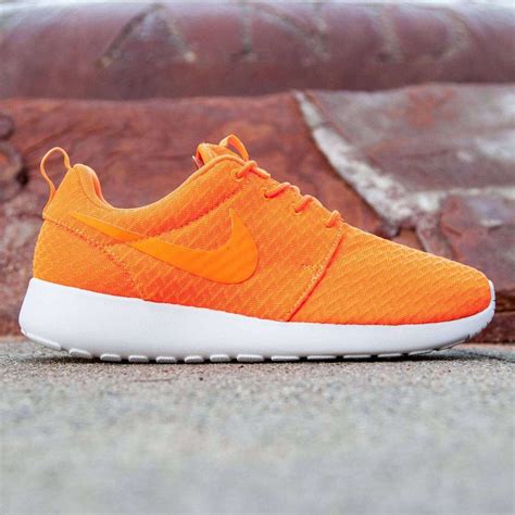 Nike Women Roshe One orange total orange white