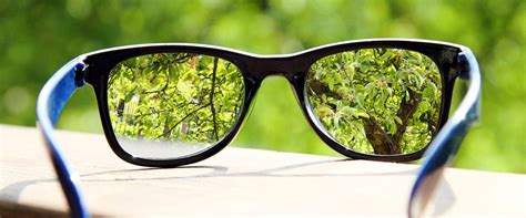 Technology Breakthrough: Self-Focusing Glasses - California Business ...