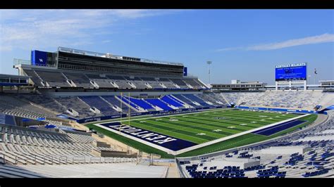 Kentucky - Commonwealth Stadium - YouTube