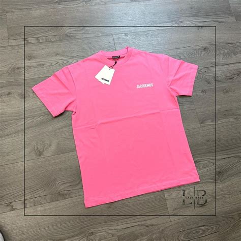 Jacquemus ‘LOGO PRINT’ T-shirt - neon pink Brand... - Depop