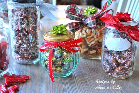 EASY Homemade Holiday Gift Ideas and Chocolate-Peppermint Mini Pretzels ...