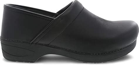 14 Best Shoes for Male Nurses