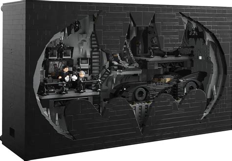 New LEGO Batcave Shadow Box Requires A High Amount of Display Space - FBTB