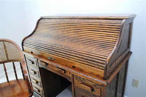 Oak Crest Roll Top Desk with Chair | EBTH