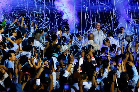 In pictures: Indonesia's ex-commander Prabowo on track for presidency ...