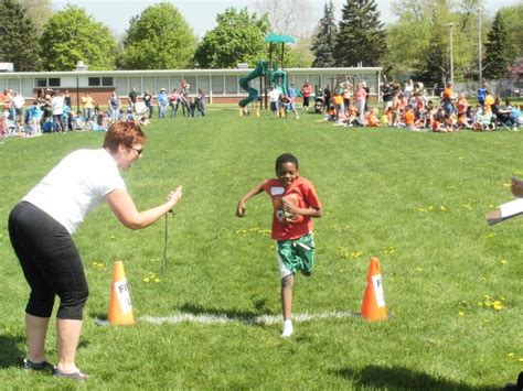 Crystal Lawns School Holds Annual Field Day | Joliet, IL Patch