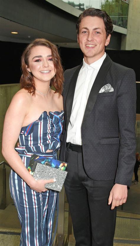 Maisie Williams and Her Boyfriend Have a Sword-Less Night Out in London ...