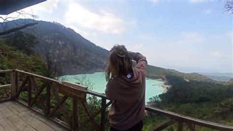 South Bandung: Volcano, Hot Spring, Mud Bathing & Lake Tour