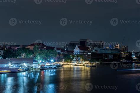 View of the Chao Phraya River at night 14012345 Stock Photo at Vecteezy