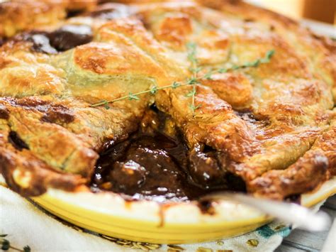 Irish Steak, Guinness Stout, Mushroom, & Cheddar Cheese Pie – Homemade ...