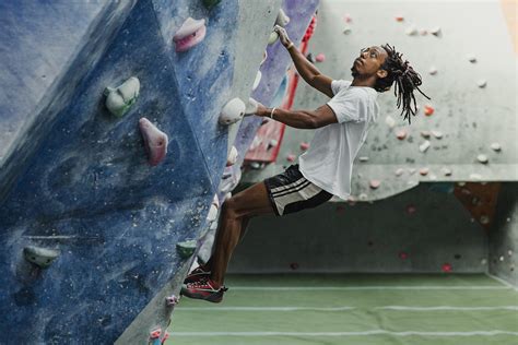 An Introduction to the Fine Sport of Bouldering | The Manual