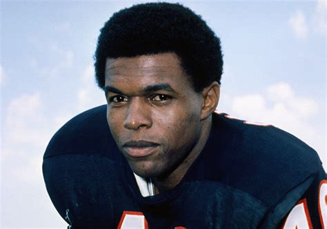 RIP: NFL Legend Gale Sayers Dead at 77 – Sandra Rose