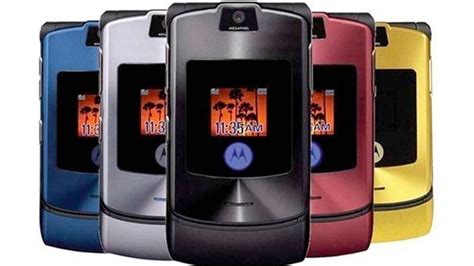 Taking a look at the Motorola Razr V3 on its 14-year anniversary