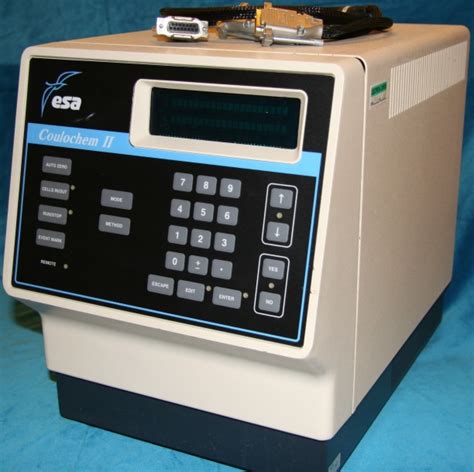 ESA Coulochem II 5200A electrochemical HPLC detector - Elsichrom