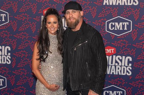 Brantley Gilbert's Instagram, Twitter & Facebook on IDCrawl