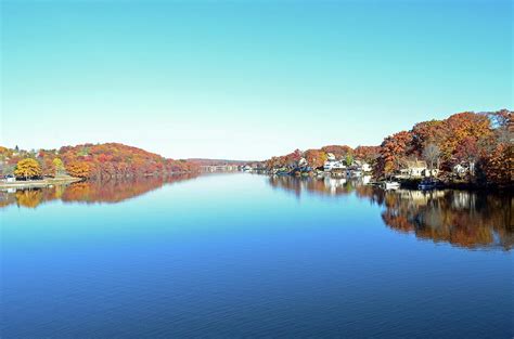 New England Foliage - Lake Quinsigamond Photograph by Sam Lee