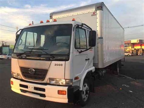 Nissan UD 2000 (2010) : Van / Box Trucks