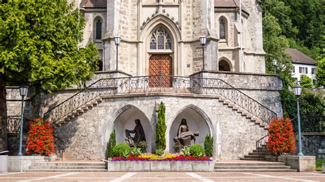 Liechtenstein Travel Guide | Liechtenstein Tourism - KAYAK