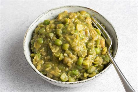 Traditional British Mushy Peas Recipe