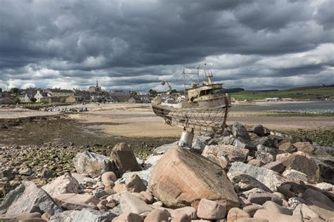 Stonehaven Beach, Aberdeen & Aberdeenshire – Beaches | VisitScotland