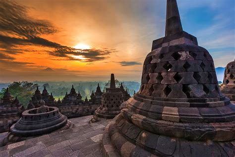 PESONA CANDI BOROBUDUR ~ MARI BERWISATA