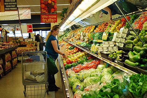 Commissary 101: How to Shop at the Commissary | Military.com