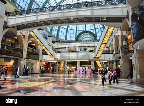 Galleria mall emirates al dubai hi-res stock photography and images - Alamy