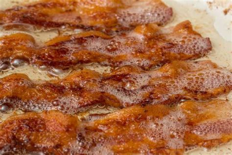 7 Ways Bacon (And Bacon Fat) Makes Everything Taste Better | Dusty Old ...