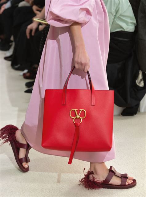 the Maison Valentino official site | Valentino women, Valentino ...