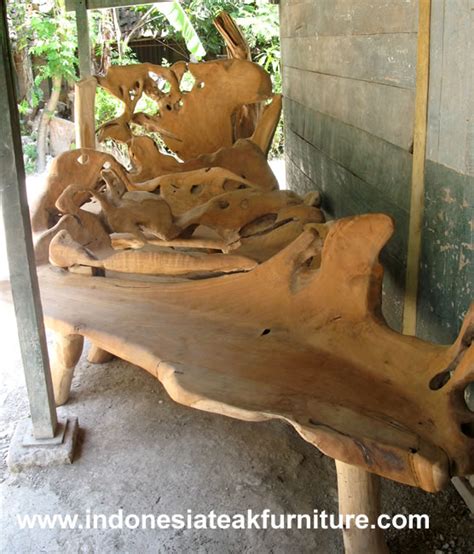 TREE ROOT BENCH