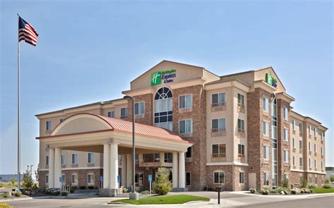 HOLIDAY INN EXPRESS & SUITES ONTARIO - 61 Photos & 64 Reviews - 212 SE ...