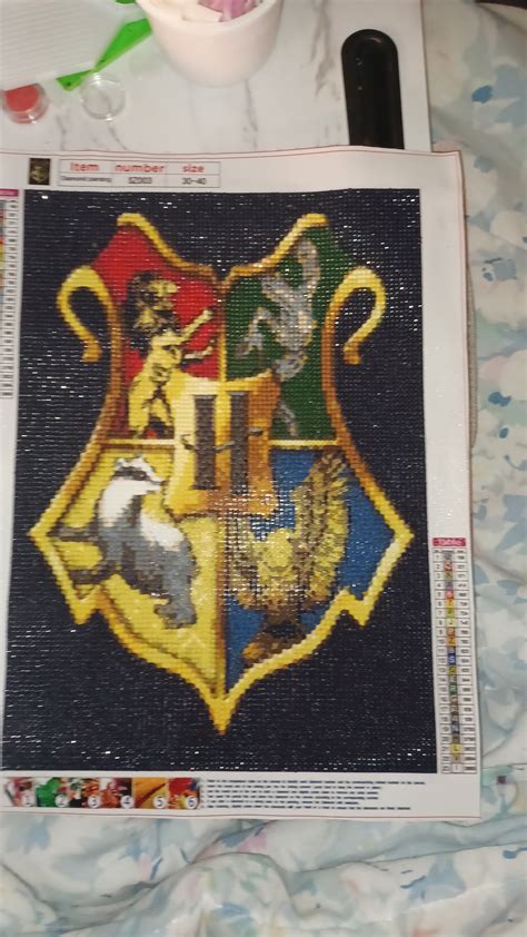 Finished the Hogwart's crest : r/diamondpainting