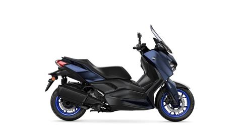 News: Yamaha X-Max 250 unveiled from RM24,000 | CarSifu