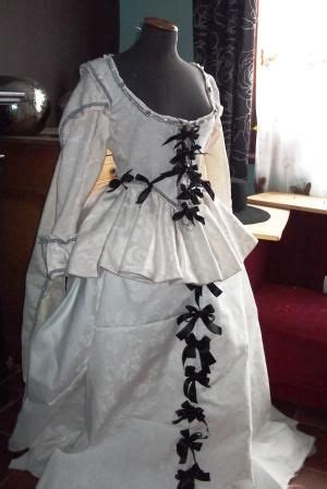 white jacobean gown for "The Alchemist"'s Ben JONSON - prod. Box ...