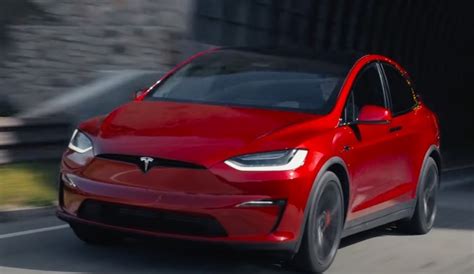 Tesla Shows Off Ultra Red Paint for Model S and Model X [VIDEO ...