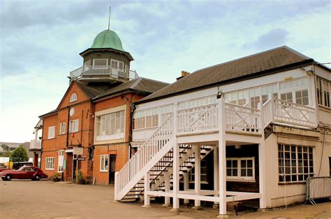 10 Best Things to Do in Surrey - Escape London on a Road Trip to Surrey ...