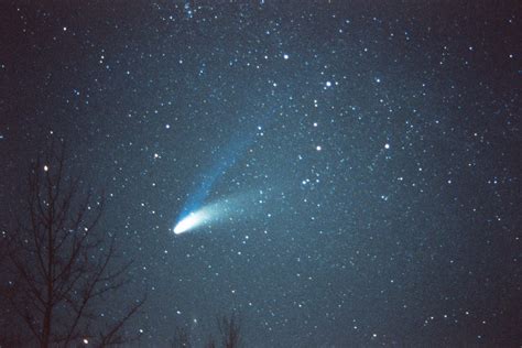 A Look Back at Comet Hale-Bopp - Cosmic Pursuits