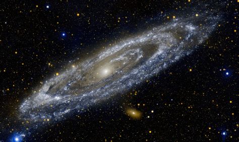 NASA’s Hubble Sees Huge Gaseous Halo around Andromeda Galaxy | Sci.News