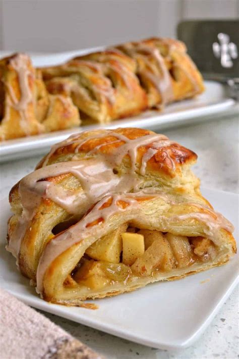 Apple Strudel with Easy Puff Pastry | Small Town Woman