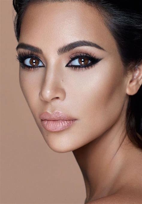 Kim Kardashian Makeup Tips Makeup Kim Kardashian Makeup Lip Contouring ...