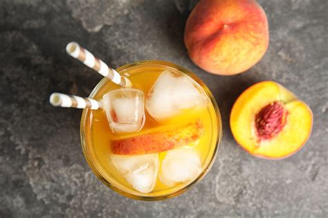 5 Perfect Peach Moonshine Cocktails - Cocktails Cafe