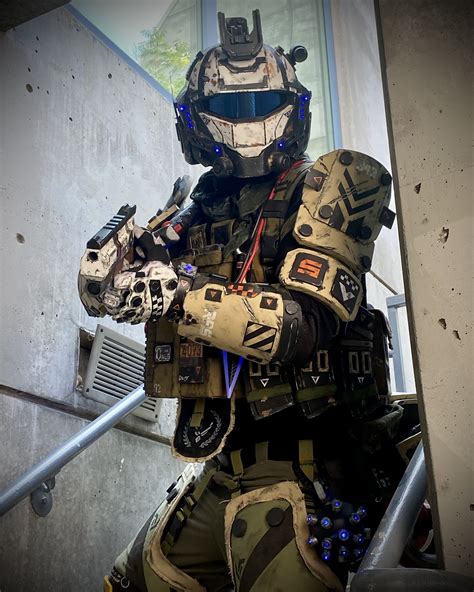 Titanfall 2 Pulse Blade Pilot cosplay | Halo Costume and Prop Maker ...