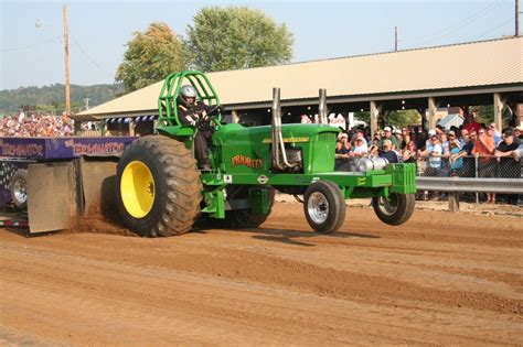 8 Action-Packed John Deere Tractor Pull Photos