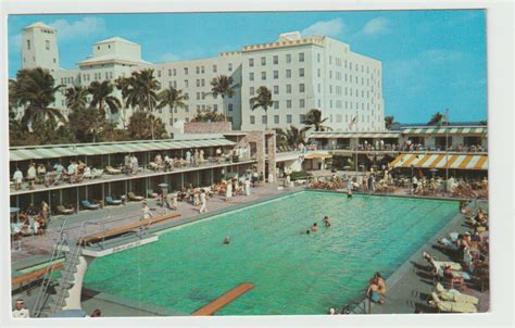 Unused Postcard Hollywood Beach Motel Pool and Cabana Terrace Florida ...